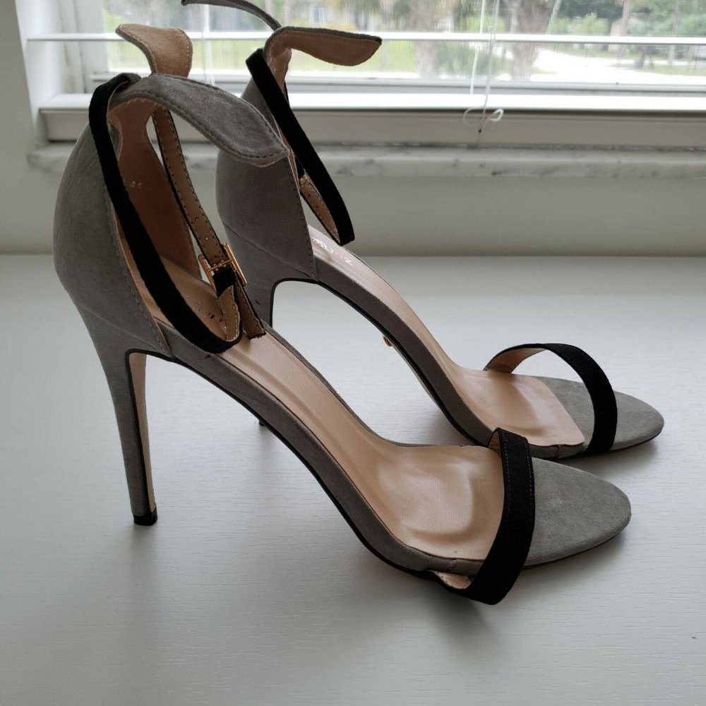 Marquiiz Grey Petal High Heel Stiletto Shoes - Picture 2 of 8